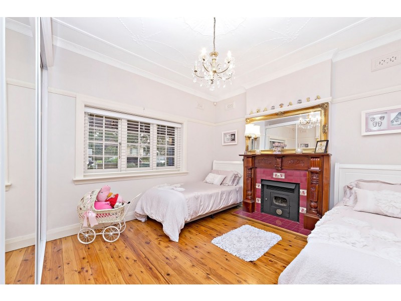 19 Seymour Parade, Belfield NSW 2191