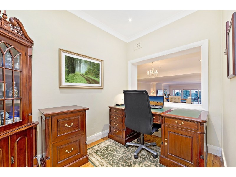 19 Seymour Parade, Belfield NSW 2191