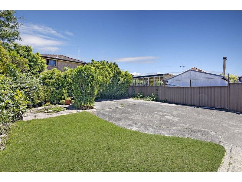 2 Alma Avenue, Campsie NSW 2194