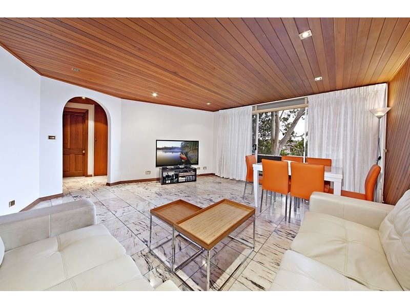 9/122 Georges River Road, Croydon Park NSW 2133