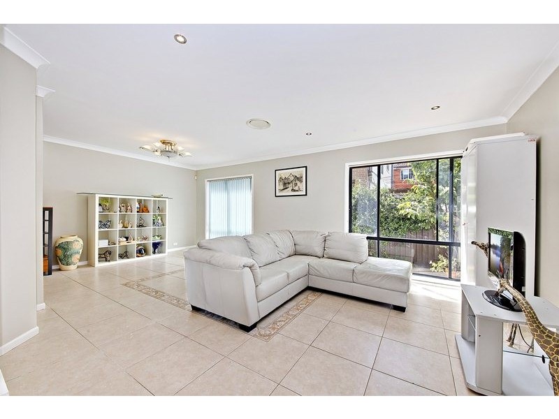 12 Albert Road, Croydon Park NSW 2133