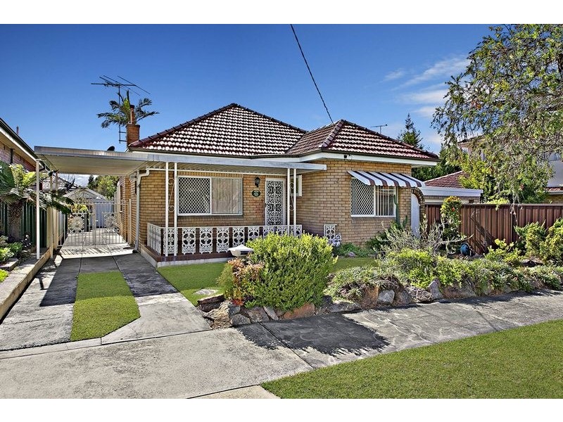 2 Brisbane Avenue, Rodd Point NSW 2046