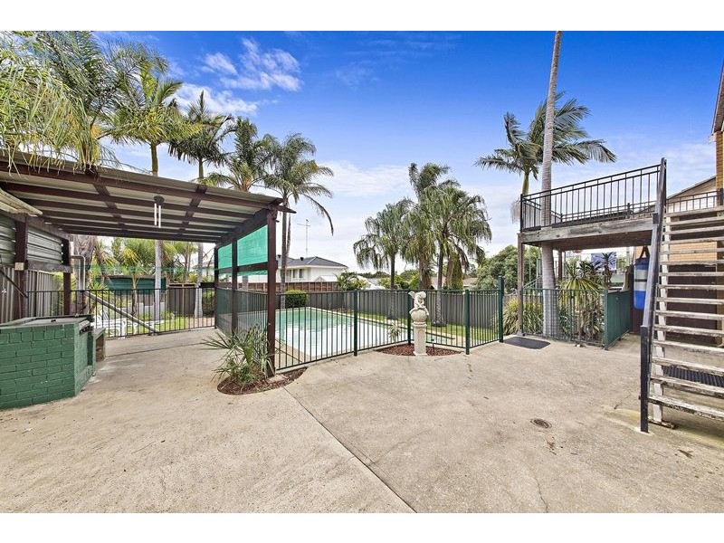 43 Wendy Avenue, Georges Hall NSW 2198