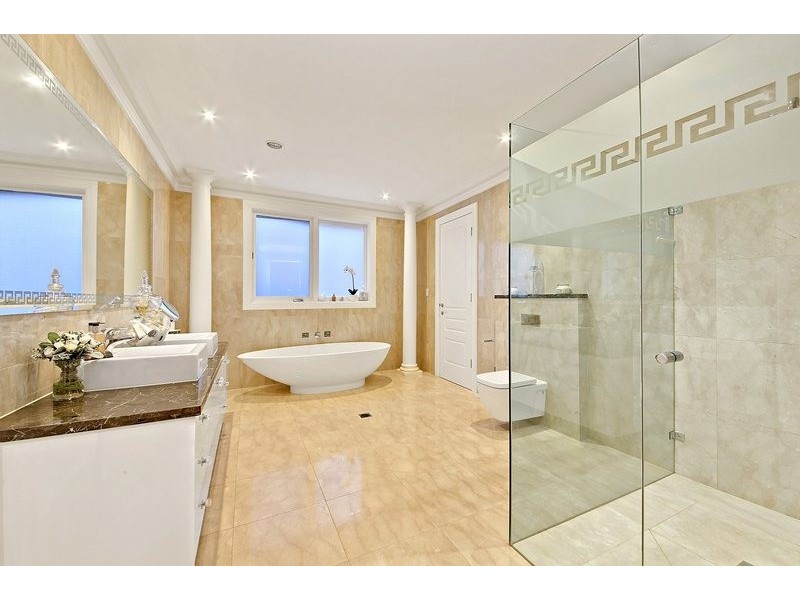 1A Appian Way, Burwood NSW 2134