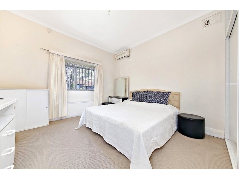 21 Earle Avenue, Ashfield NSW 2131