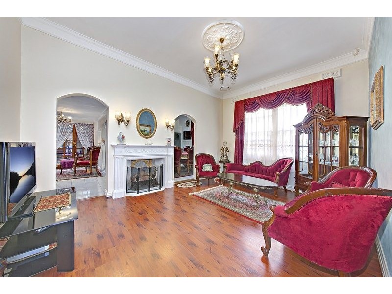 10 George Street, Burwood Heights NSW 2136