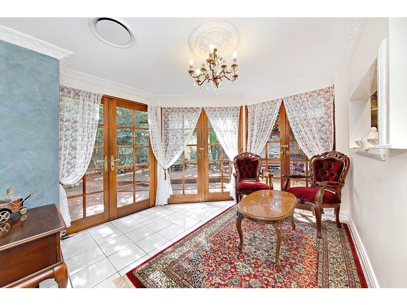 10 George Street, Burwood Heights NSW 2136