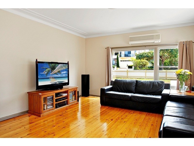 17 Maiden Street, Greenacre NSW 2190