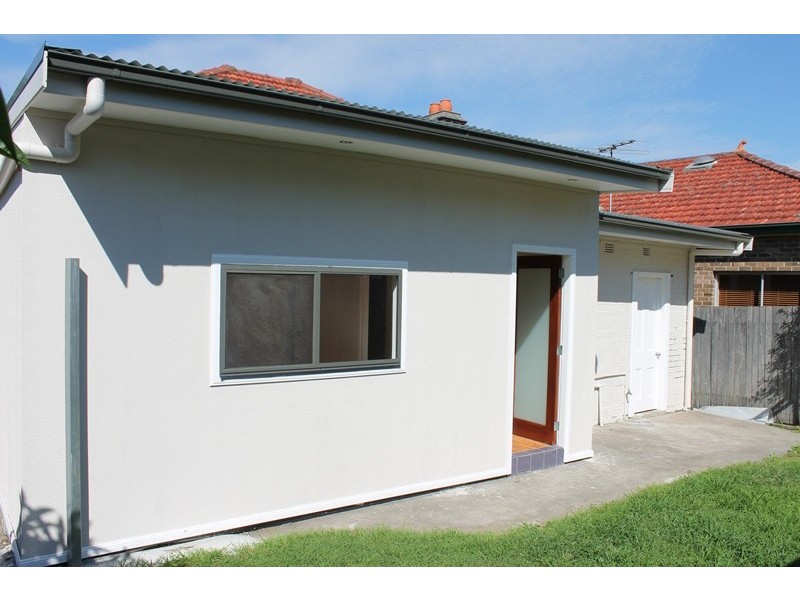 9 Tincombe Street, Canterbury NSW 2193