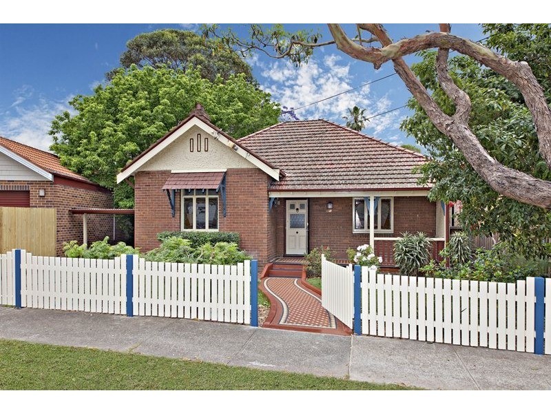 27 Chelmsford Ave, Croydon NSW 2132