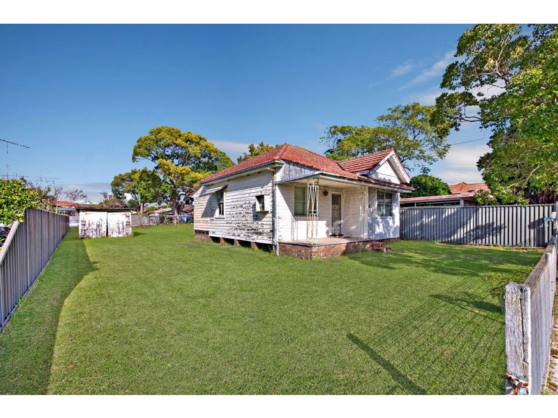 11 Kingsbury Street, Croydon Park NSW 2133