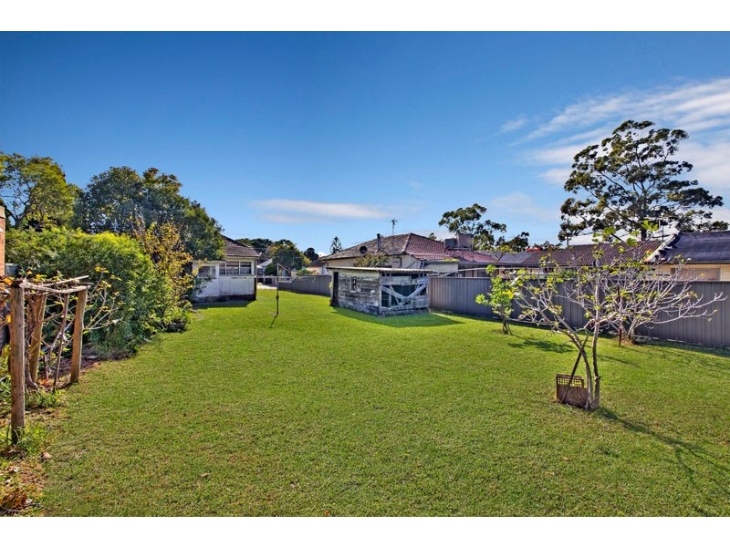 11 Kingsbury Street, Croydon Park NSW 2133
