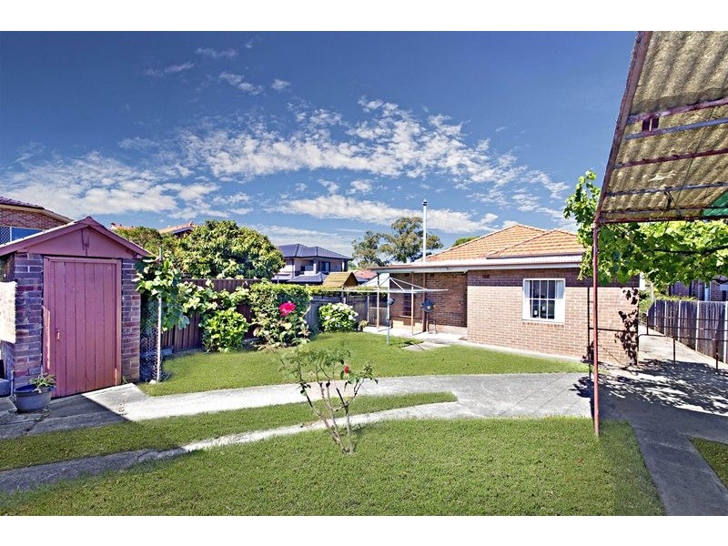 7 Waratah Street, Croydon Park NSW 2133