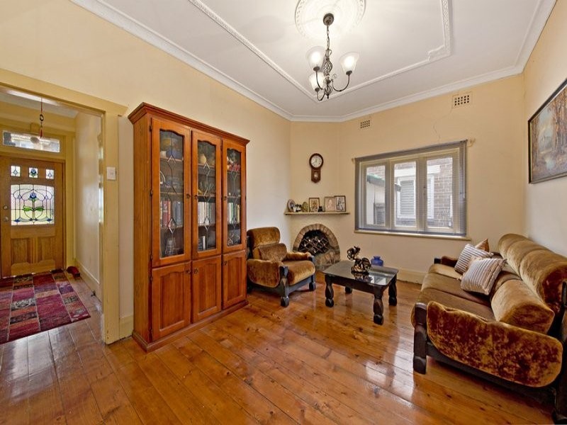 16 Bennett Ave, Strathfield South NSW 2136