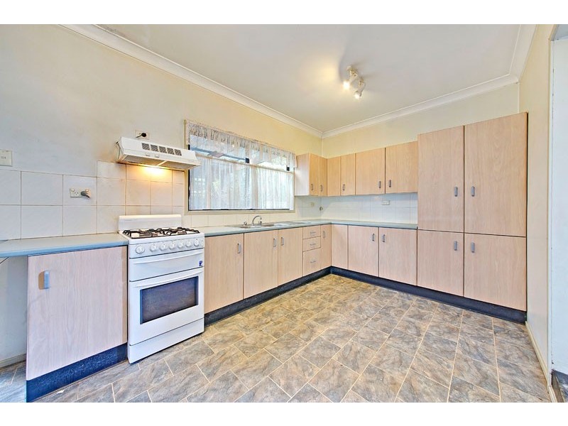 1 Launcelot Avenue, Croydon Park NSW 2133