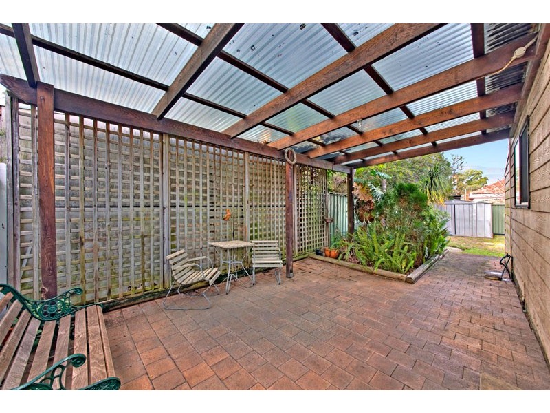 1 Launcelot Avenue, Croydon Park NSW 2133