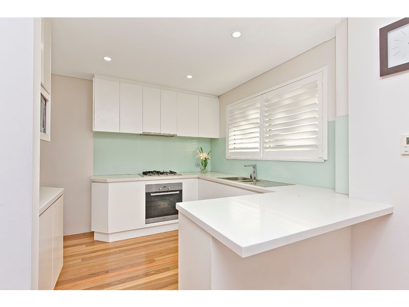 2/10 Thorncraft Parade, Campsie NSW 2194