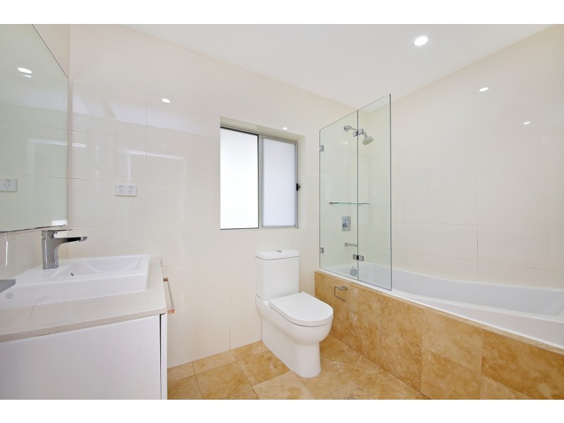 3/10 Thorncraft Parade, Campsie NSW 2194