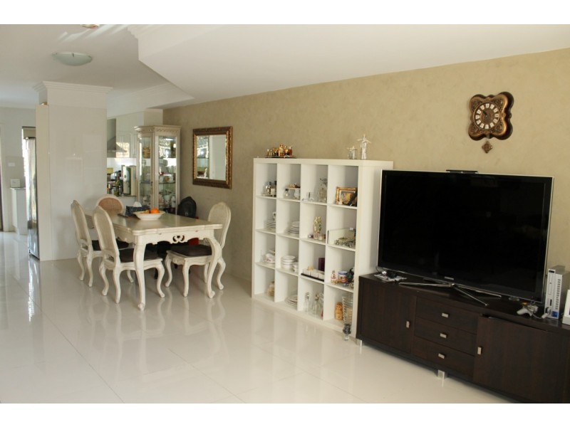 2/85 Second Avenue, Campsie NSW 2194