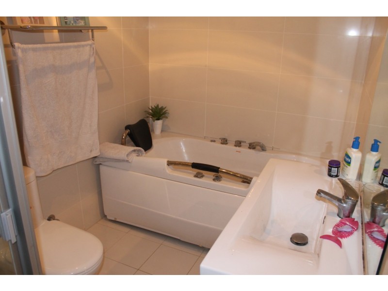 2/85 Second Avenue, Campsie NSW 2194