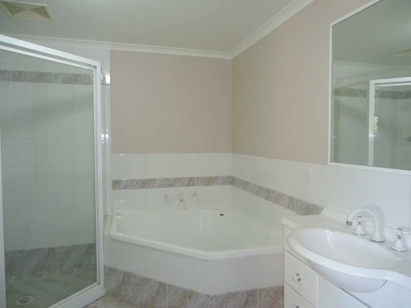 2/5-9 Marlene Crescent, Greenacre NSW 2190