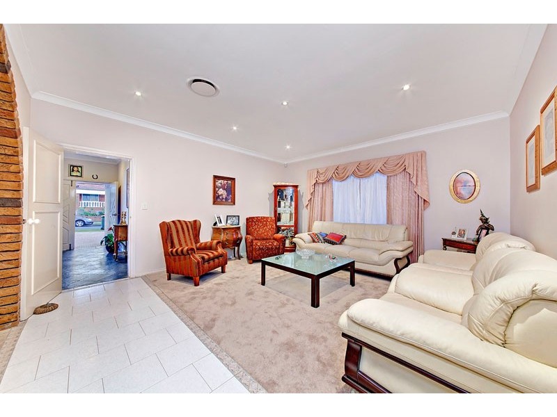 11 Paxton Avenue, Belmore NSW 2192