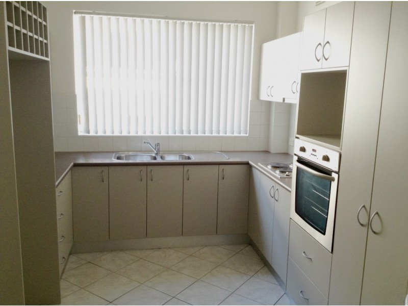 2/16 Jubilee Ave, Carlton NSW 2218