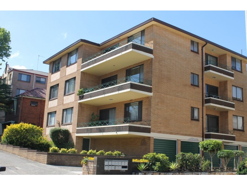 2/16 Jubilee Ave, Carlton NSW 2218