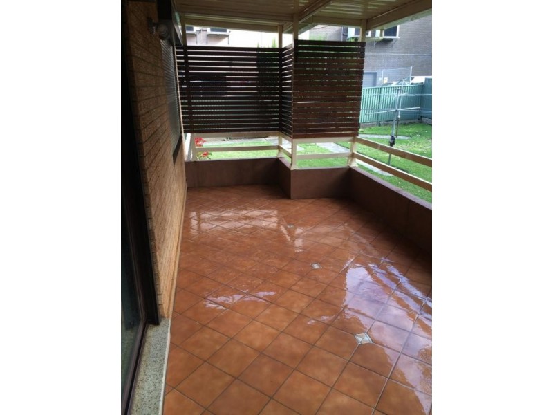 2/16 Jubilee Ave, Carlton NSW 2218