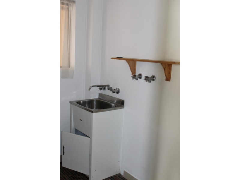 2/16 Jubilee Ave, Carlton NSW 2218