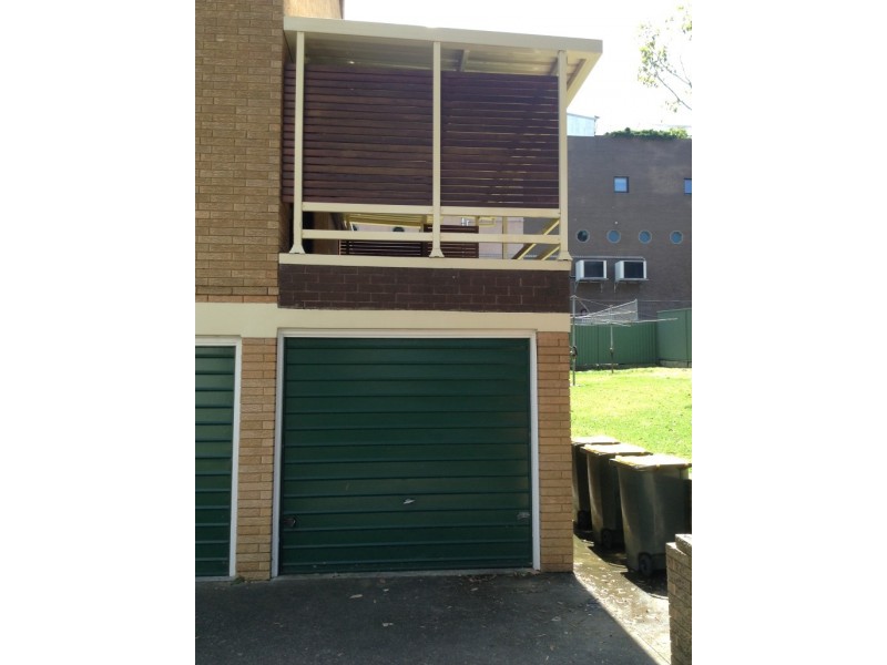 2/16 Jubilee Ave, Carlton NSW 2218