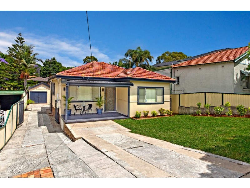 37 Lees Avenue, Croydon Park NSW 2133