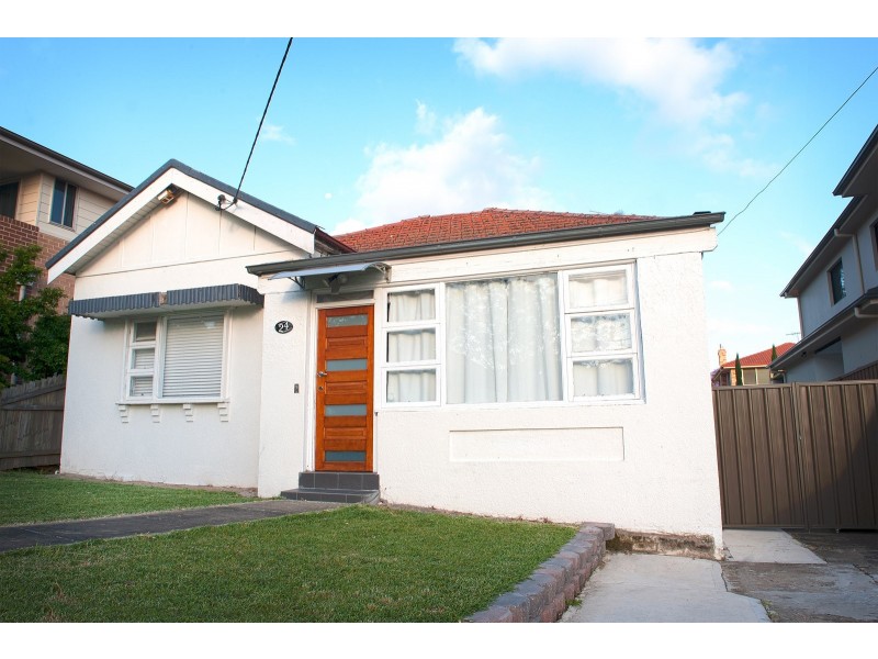 24 Holmwood Avenue, Strathfield South NSW 2136