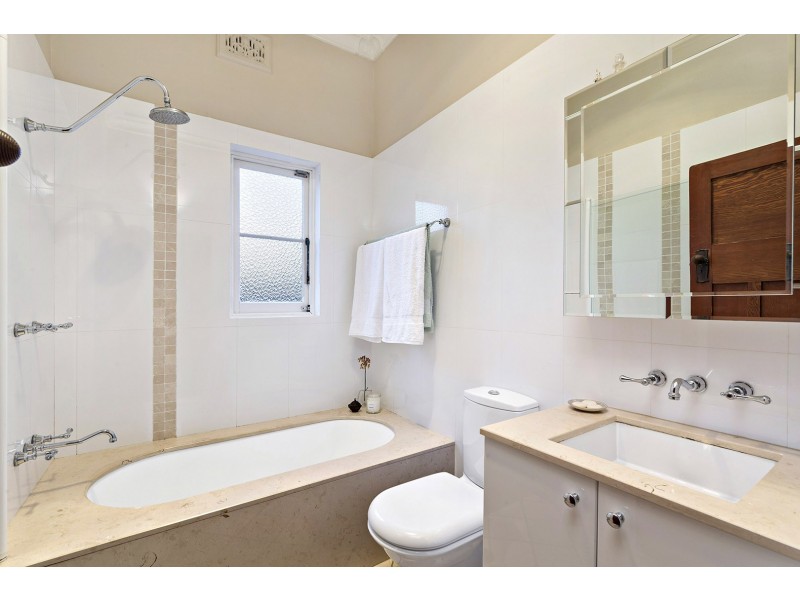 38 Cromwell St, Croydon Park NSW 2133