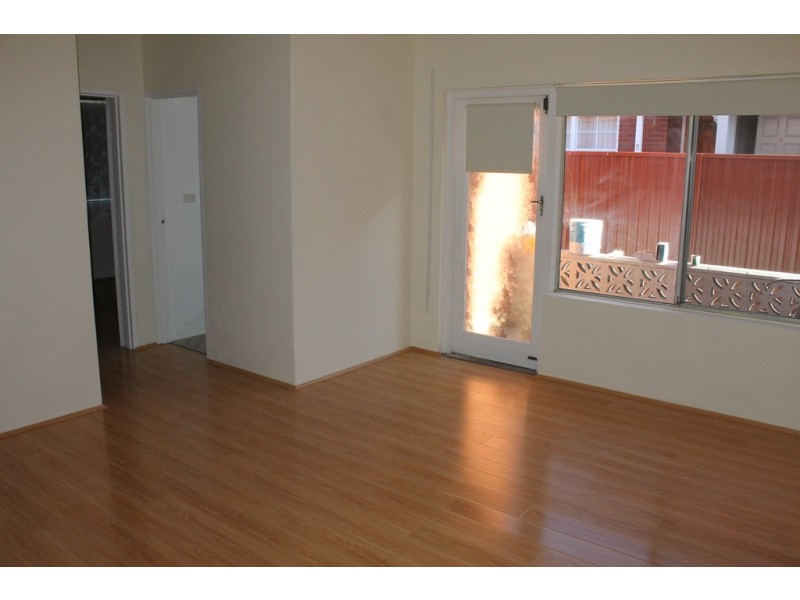 2/28 Mckern Street, Campsie NSW 2194