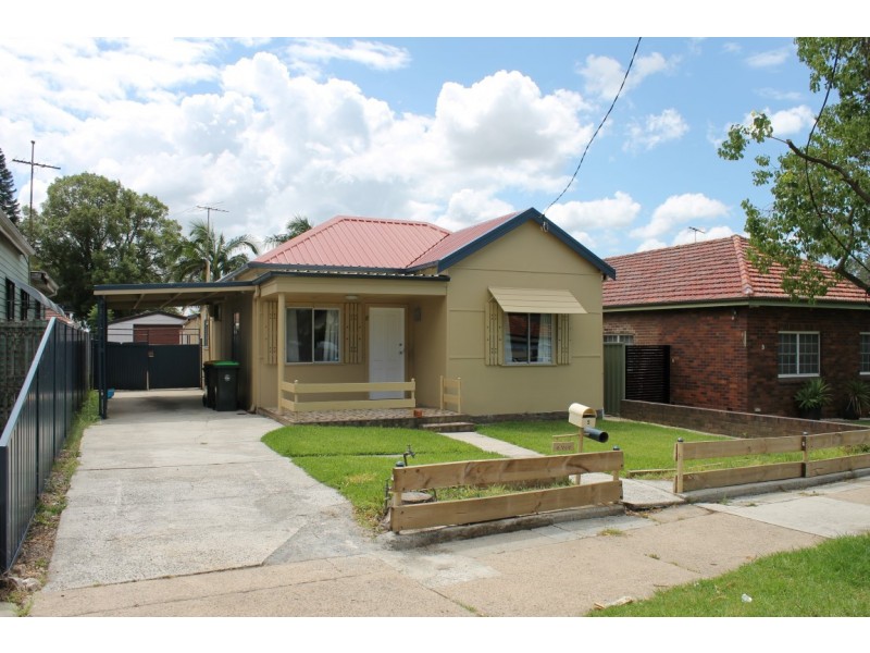 5 Blackwood St, Belfield NSW 2191