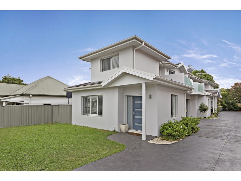 1/10 Thorncraft Parade, Campsie NSW 2194