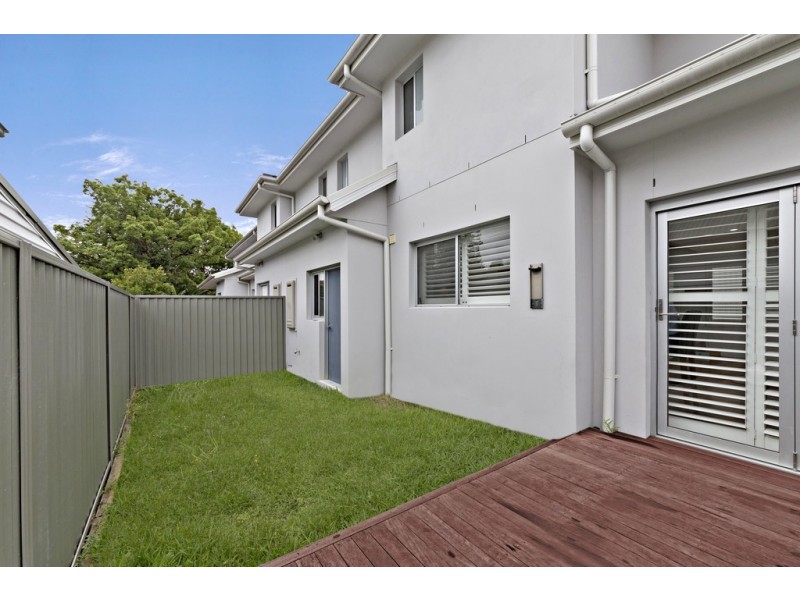 1/10 Thorncraft Parade, Campsie NSW 2194