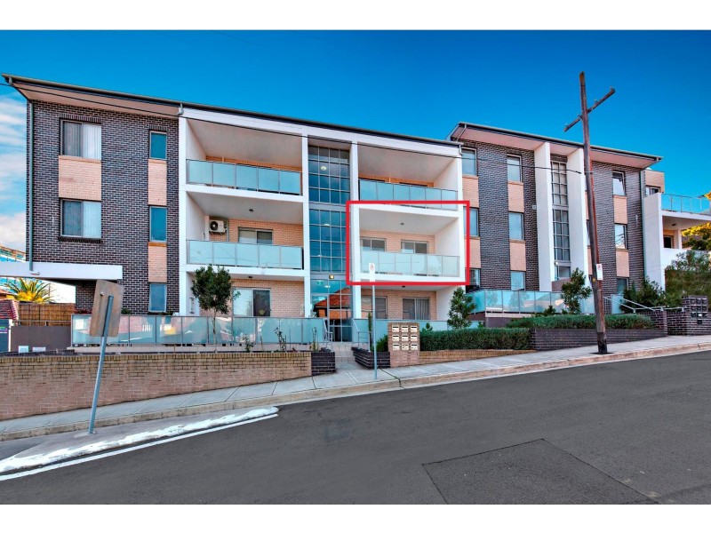6/1-3 Bligh St (border BURWOOD), Burwood Heights NSW 2136