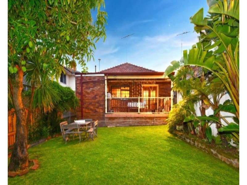 20 Holmwood Avenue, Strathfield South NSW 2136