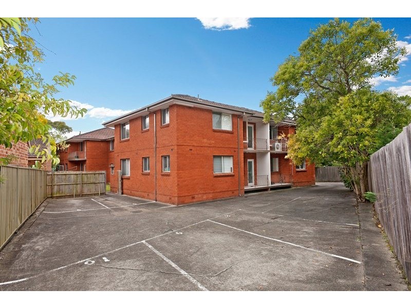 2/6 Lincoln Street, Campsie NSW 2194