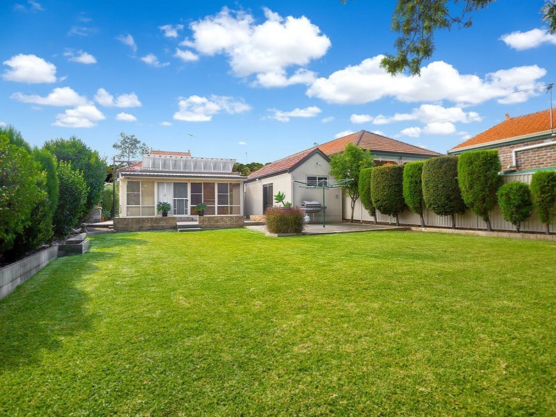 18 Gracemere Street, North Strathfield NSW 2137