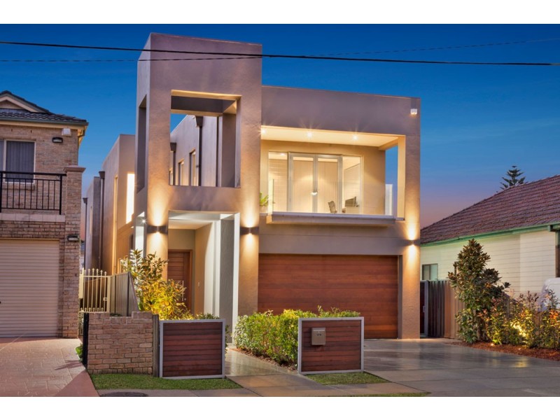 4 Lyminge Road, Croydon Park NSW 2133