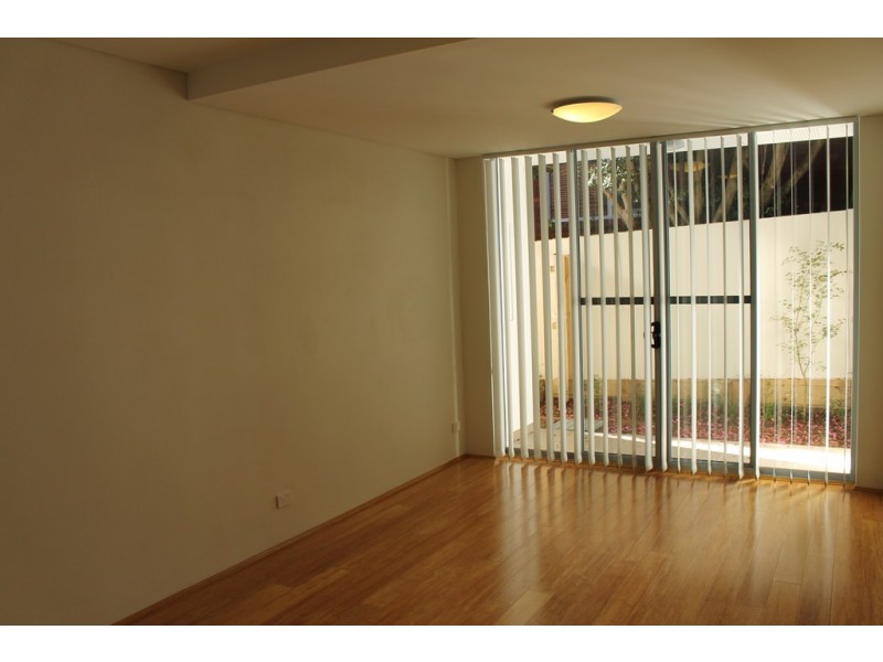 4/12 The Avenue, Ashfield NSW 2131