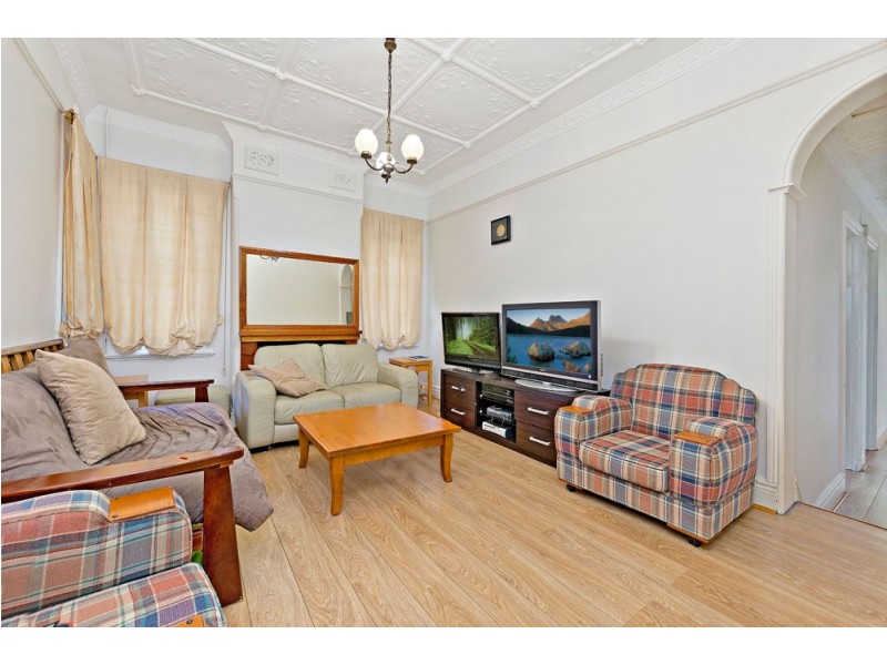 8 Old Canterbury Road, Lewisham NSW 2049