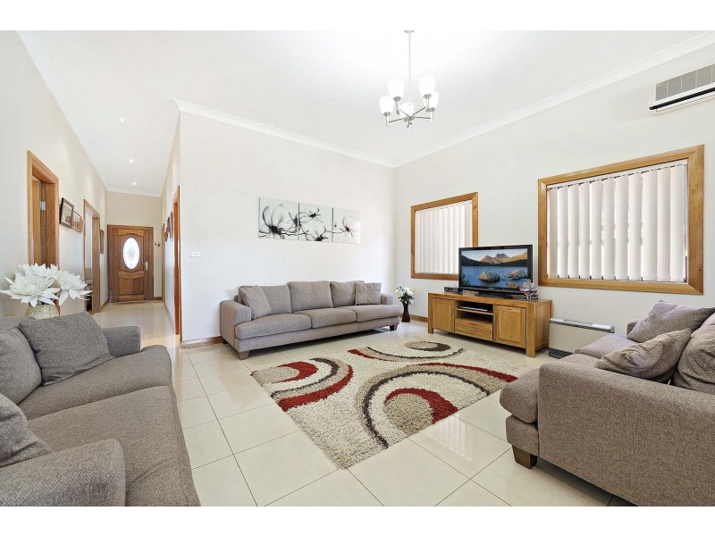 4 Lindsay Street, Campsie NSW 2194