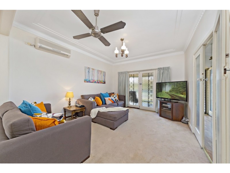 186 Juno Parade, Greenacre NSW 2190