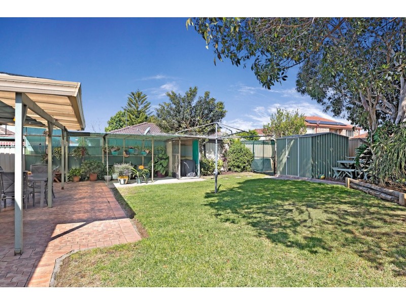 186 Juno Parade, Greenacre NSW 2190