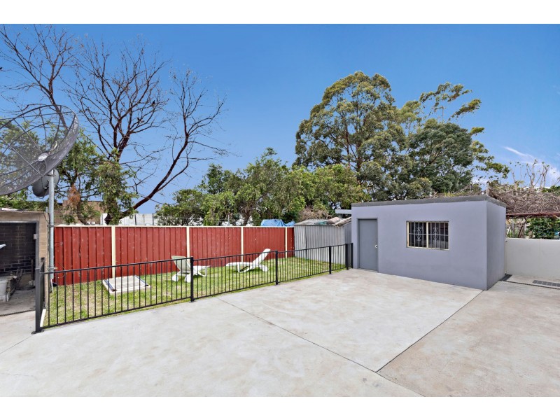 16 Chelmsford Avenue, Belmore NSW 2192