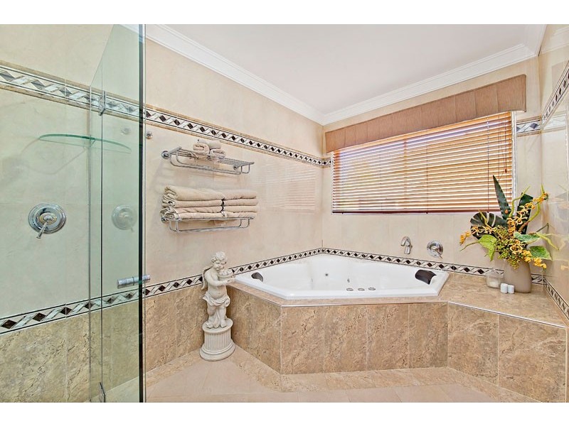 33 Gooden Drive, Baulkham Hills NSW 2153